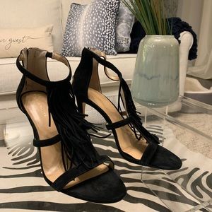 NWT Ann Taylor Tara Fringe Suede Sandal. Size 8.5. Black.